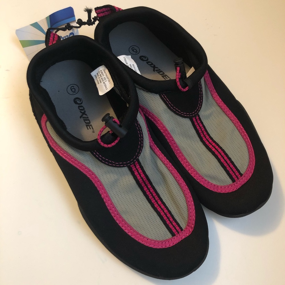 Women’s water shoes